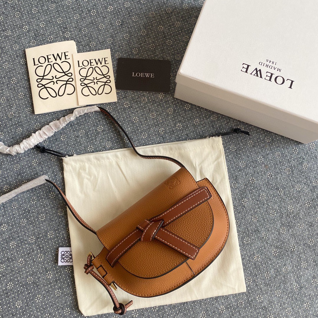 LOEWE ロエベ 超美品 15 MINI ショルダーバッグ