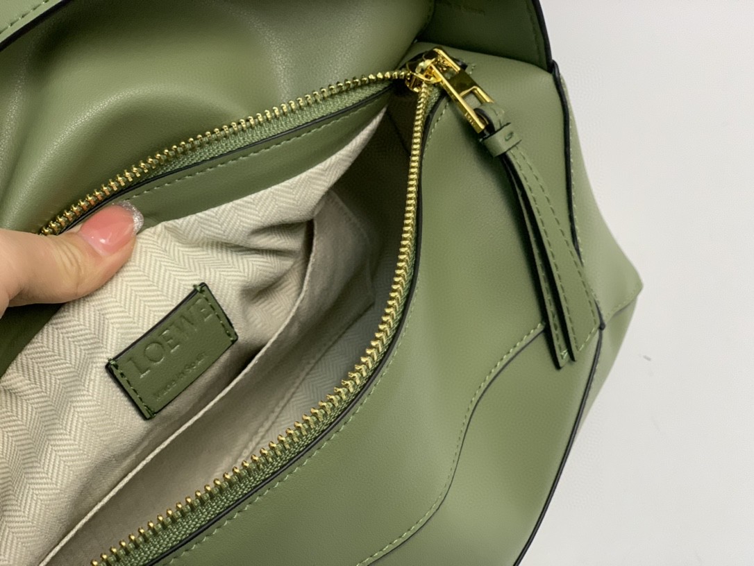 LOEWE ロエベ 超美品 30 肩掛け ハンドバッグ