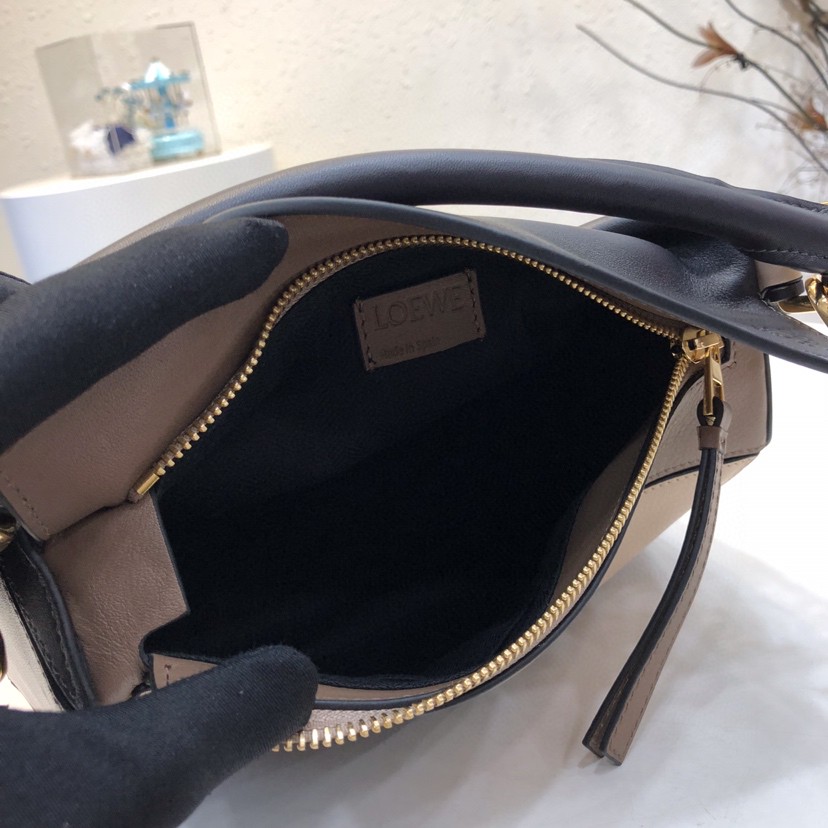 LOEWEロエベ 超美品 24 2WAYショルダーバッグ 2203