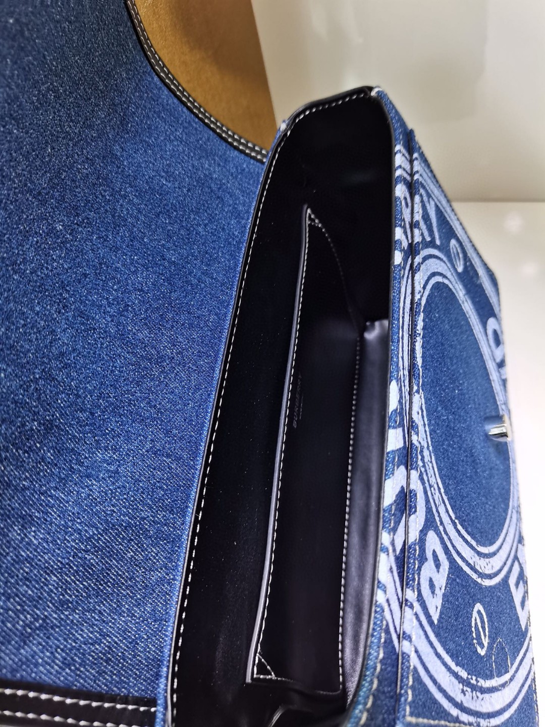 BURBERRY バーバリー Super品 ショルダーバッグ