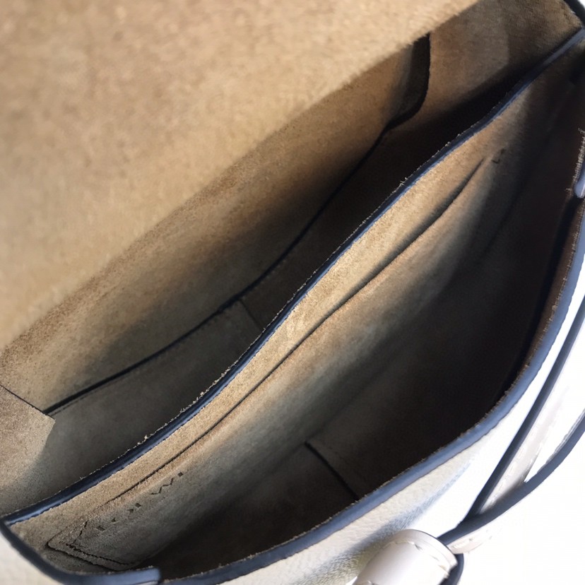 LOEWE ロエベ 超美品 20 ショルダーバッグ 2203
