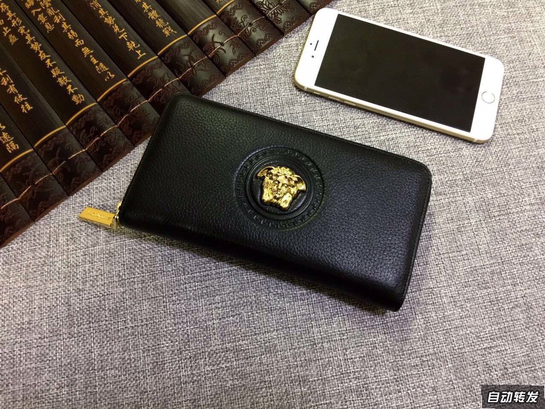 VERSACE ヴェルサーチ 新作 ラウンドファスナー式財布