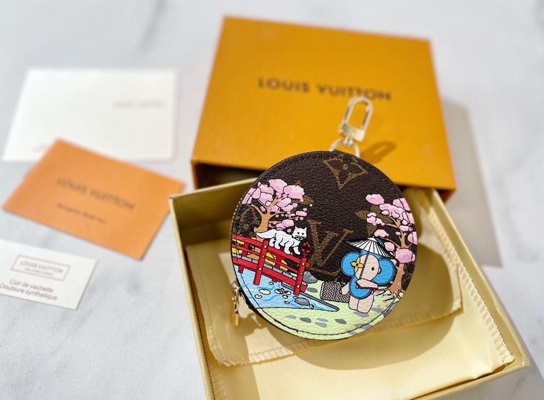 LV ルイヴィトン 21SSキーリング付きコインケース