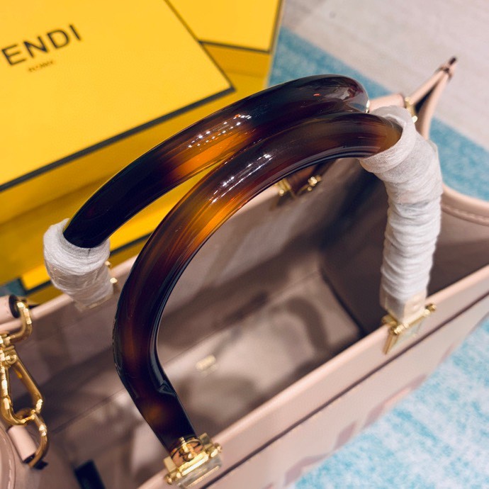 FENDI フェンディ 超美品 40 2WAY ハンドバッグ 2203