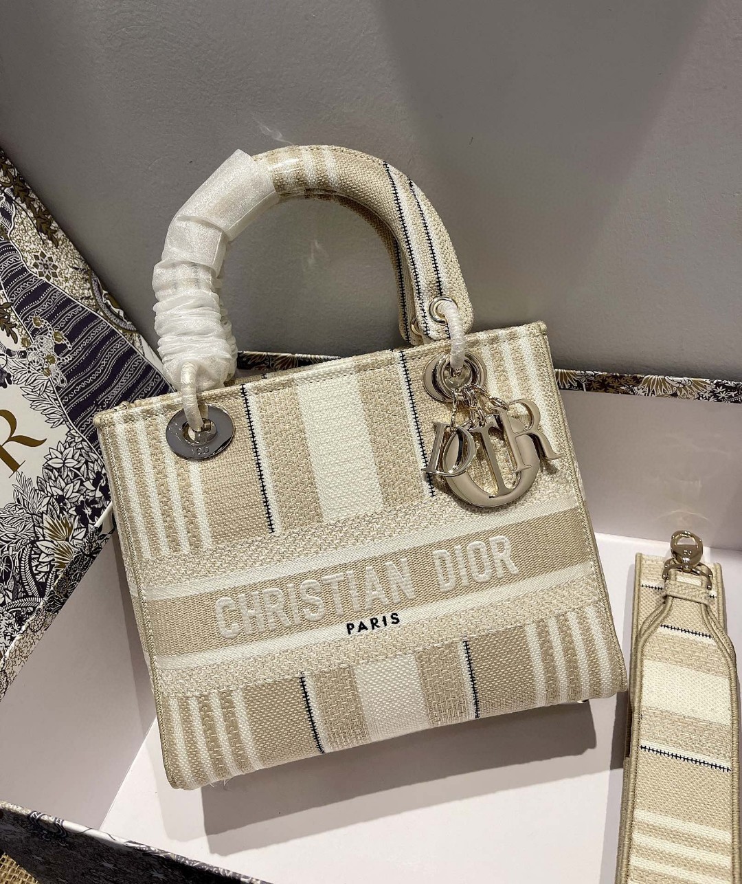 超美品 クリスチャンディオール Lady D-Lite 手提げ袋 2111AADAJ