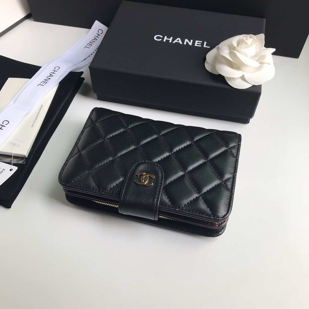 CHANEL シャネル 2022新作 Wホック二つ折り財布