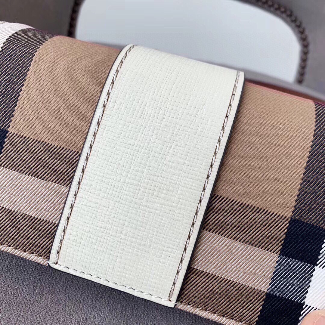 BURBERRY バーバリー Super品 ミニショルダーバッグ