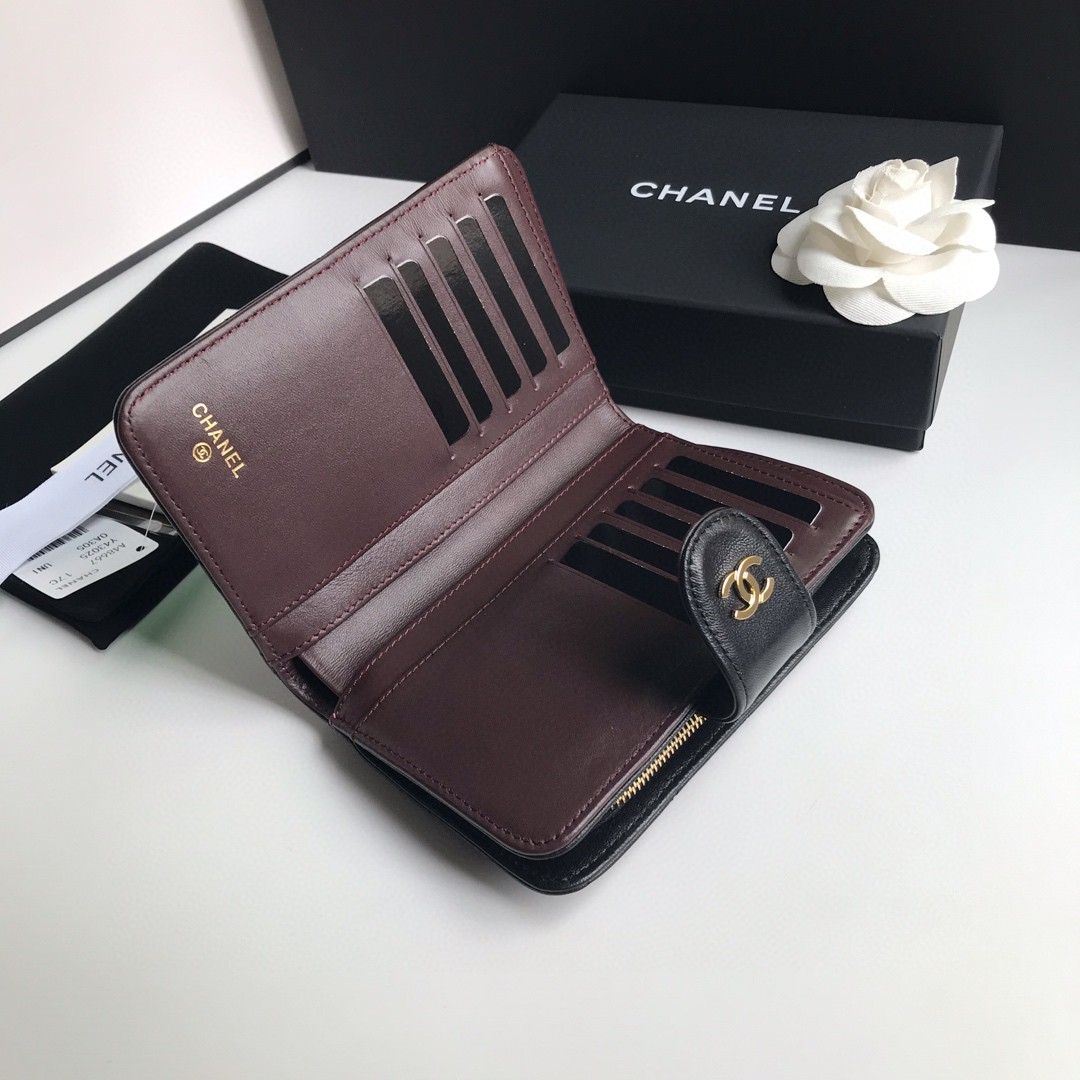 CHANEL シャネル 2022新作 Wホック二つ折り財布