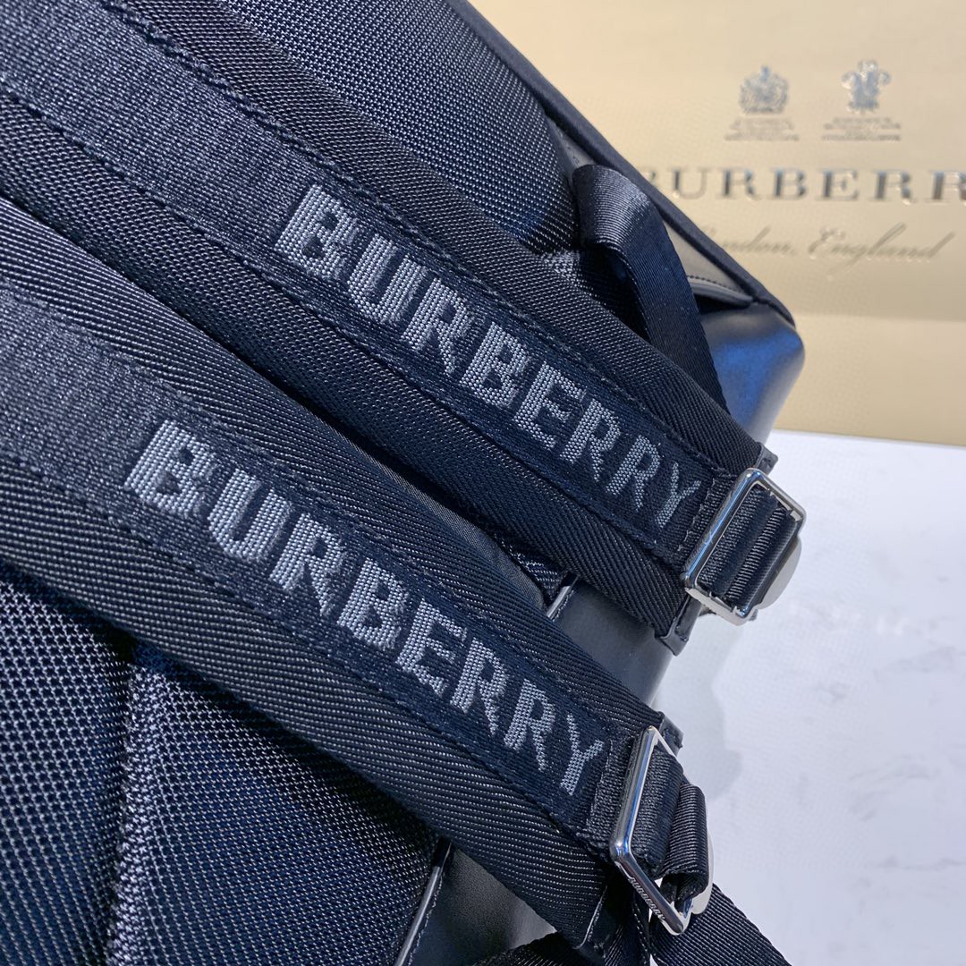 BURBERRY バーバリー Super品 後背包 リュック
