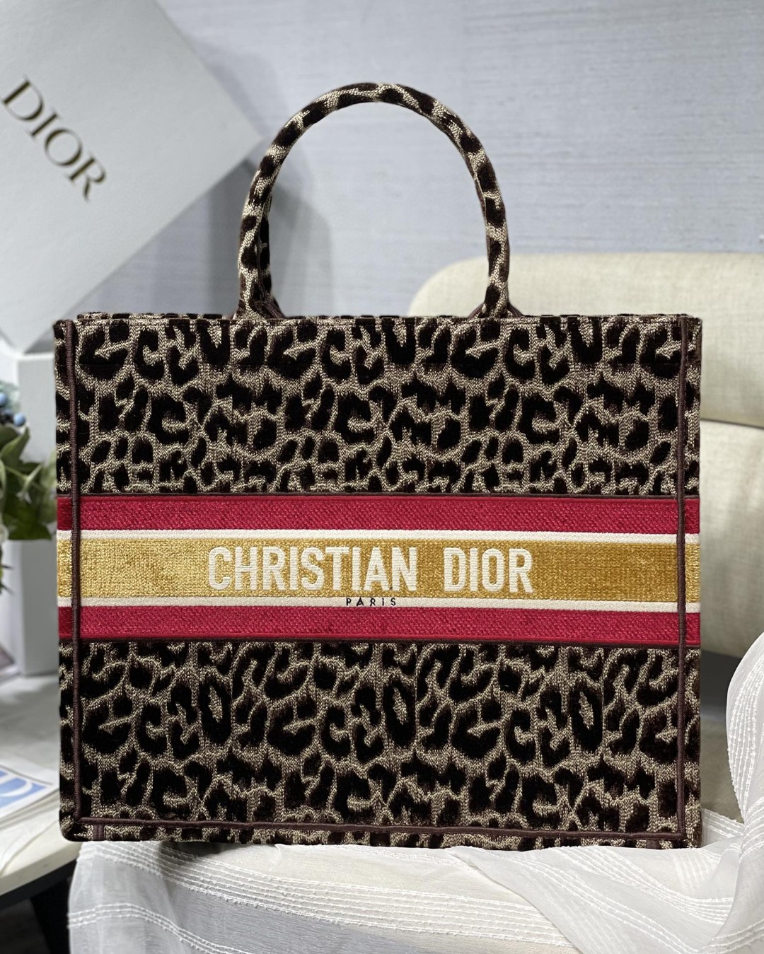 Best品質クリスチャンディオールBook Tote L トートバッグ2111AADAJ
