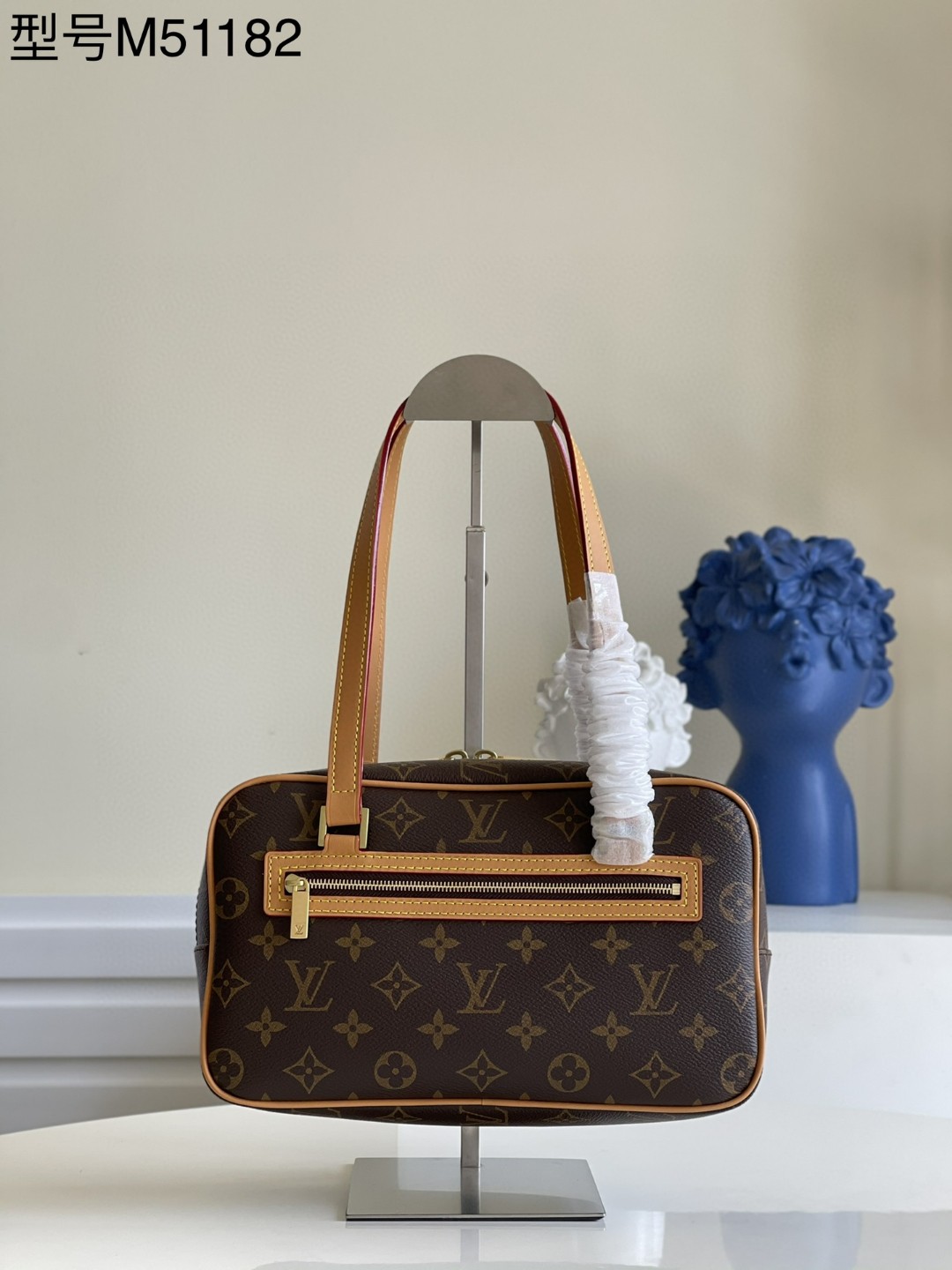 LOUIS VUITTON ルイヴィトン ショルダーバッグ