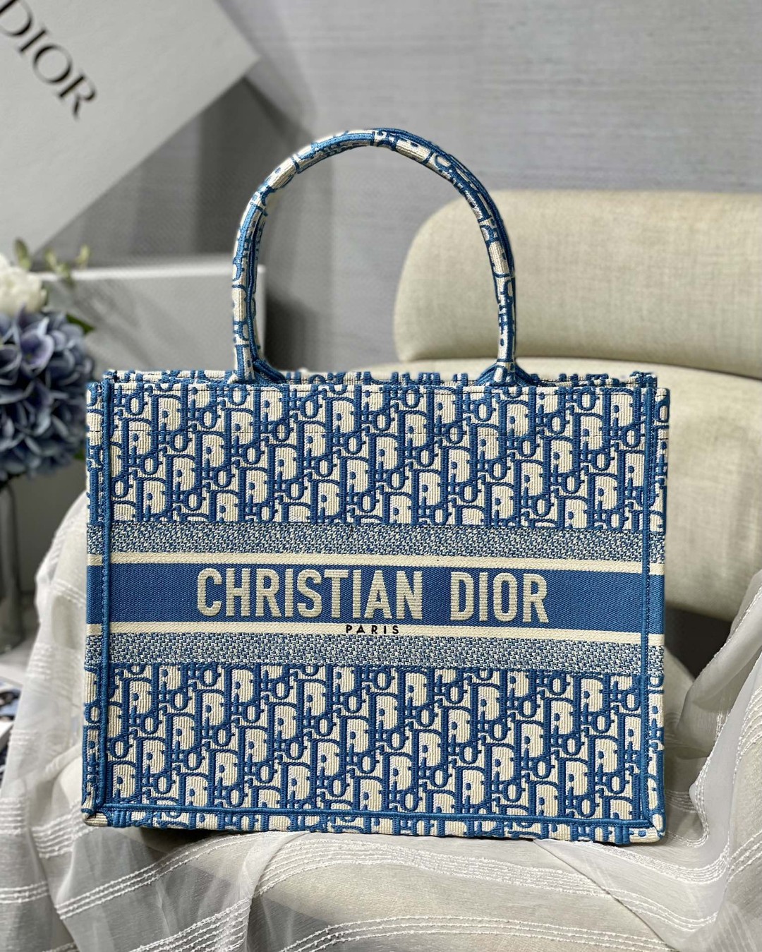 Best品質クリスチャンディオールBook Tote M トートバッグ 2111AADAJ