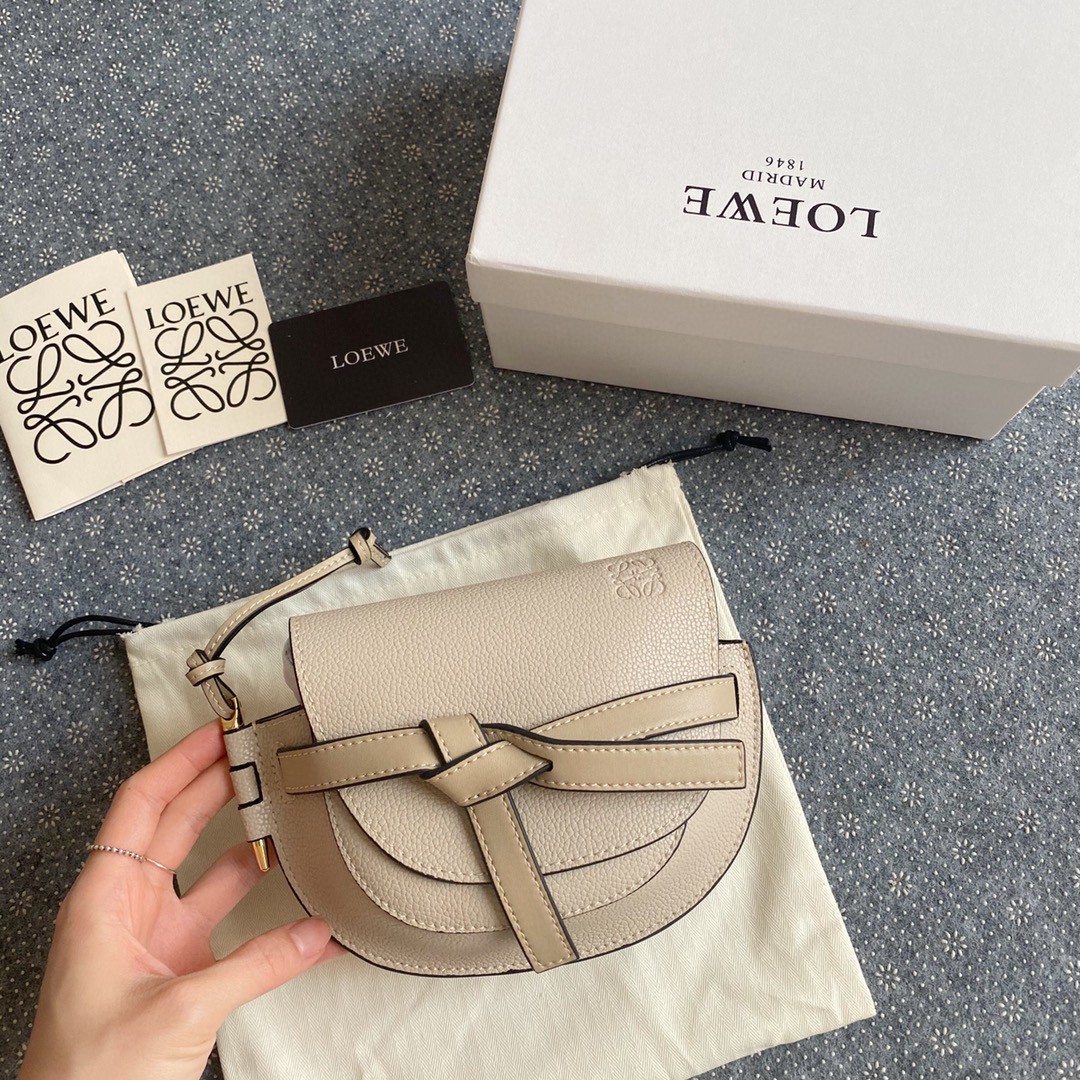 LOEWE ロエベ 超美品 15 MINI ショルダーバッグ