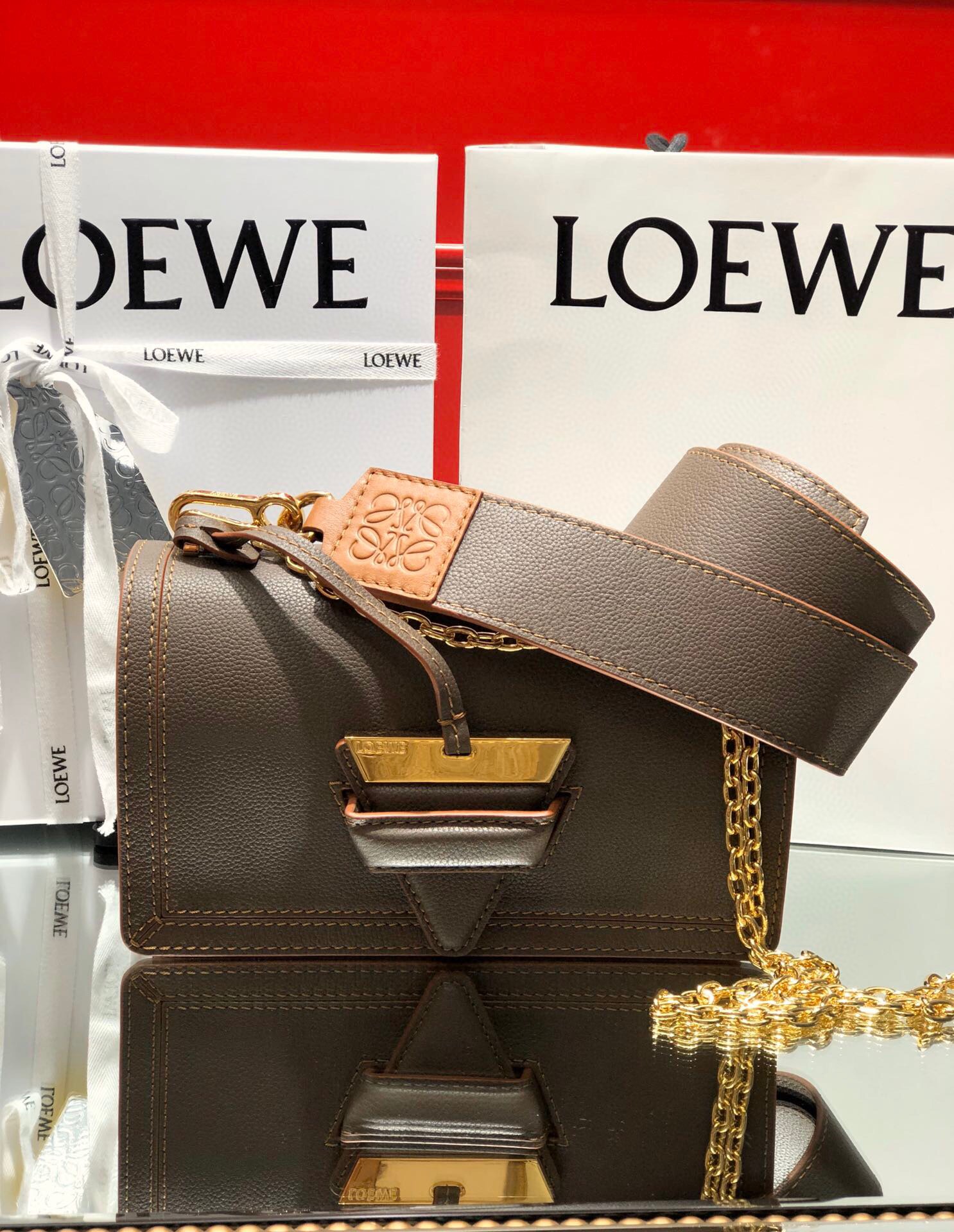 LOEWE ロエベ 2021新作通販 ショルダーバッグ 2108