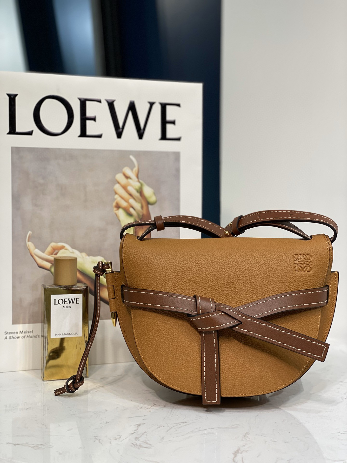 LOEWE ロエベ 超美品 20 ショルダーバッグ 2203