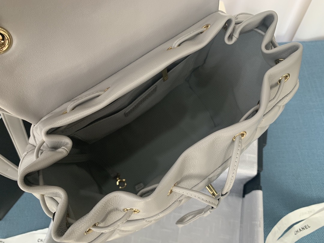 CHANEL シャネル 超美品 大サイズ 後背包 リュック 2202