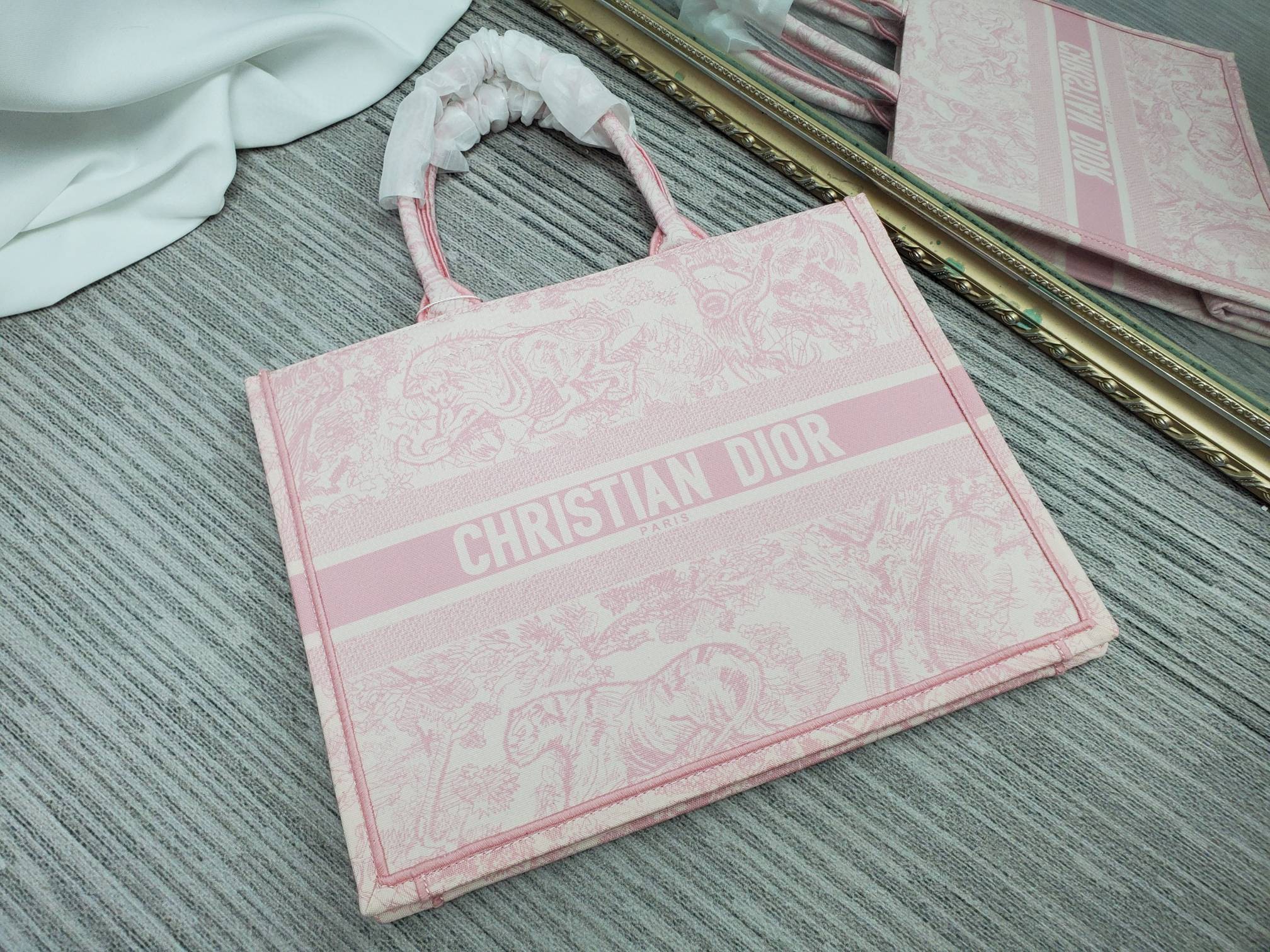 クリスチャンディオール 新品 大サイズ ショッピングバッグ