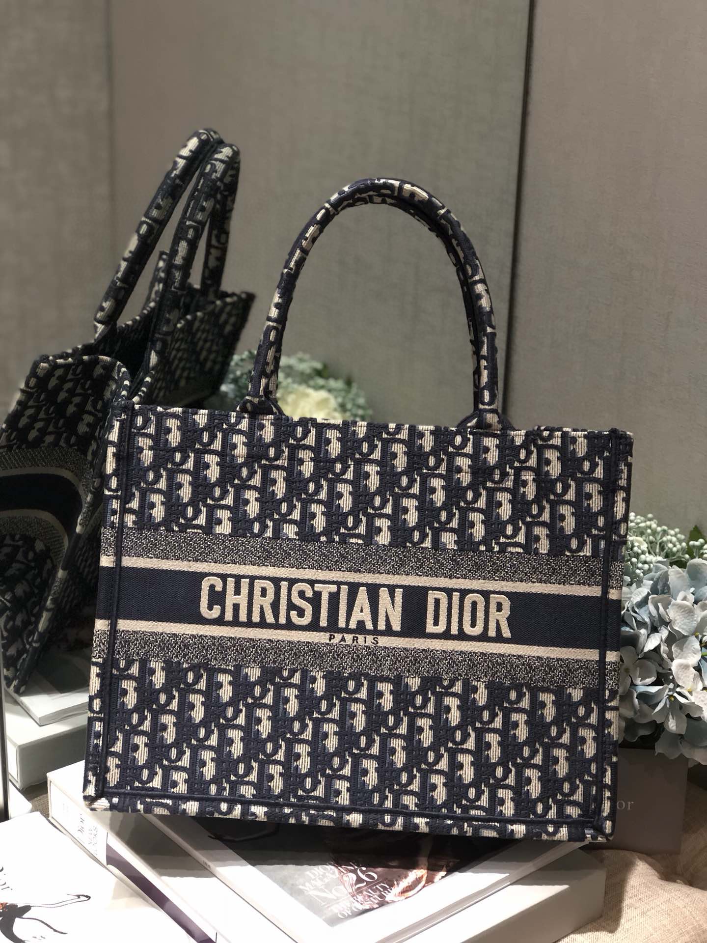 クリスチャンディオール 新品 中サイズ ショッピングバッグ
