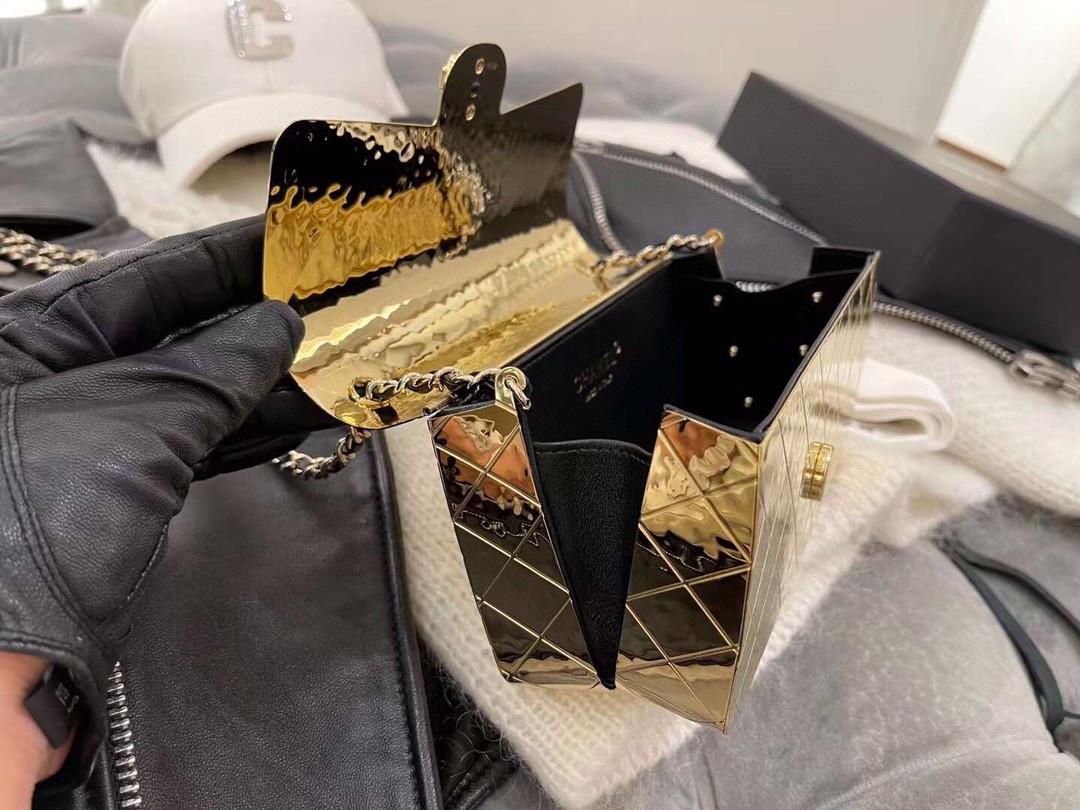 CHANEL シャネル 超美品 MINI チェーンショルダーバッグ
