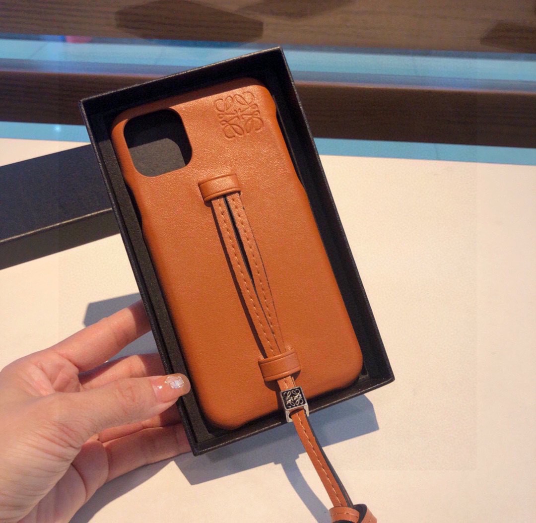 21SS高品質 LOEWE ロエベ iPhone7/8/7P/8P/XS/XS Max/XR/11(6.1)/11MAX(6.7)/11pro(5.8)/11proMAX(6.5)/12(6.1)/12 pro(6.1)/13(6.1)/1