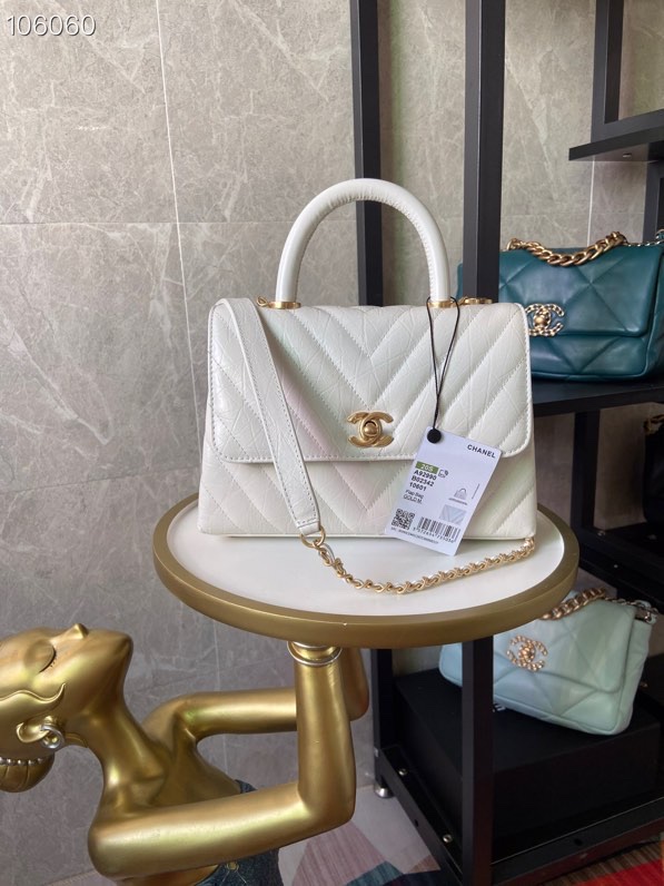 CHANEL シャネル 超美品 24 2WAY ショルダーバッグ 2202