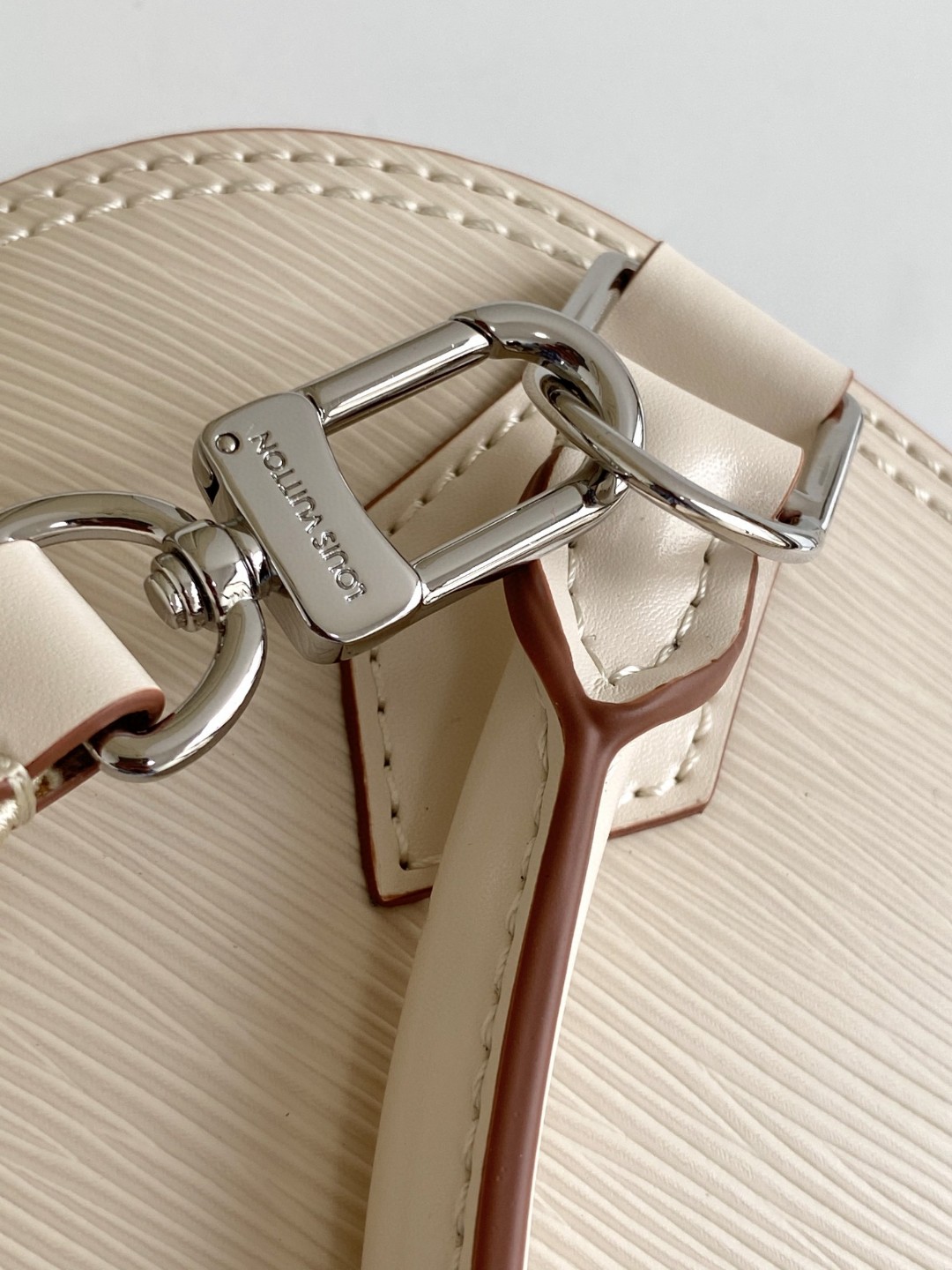 Louis Vuitton ルイヴィトン アルマ BB ショルダーバッグ