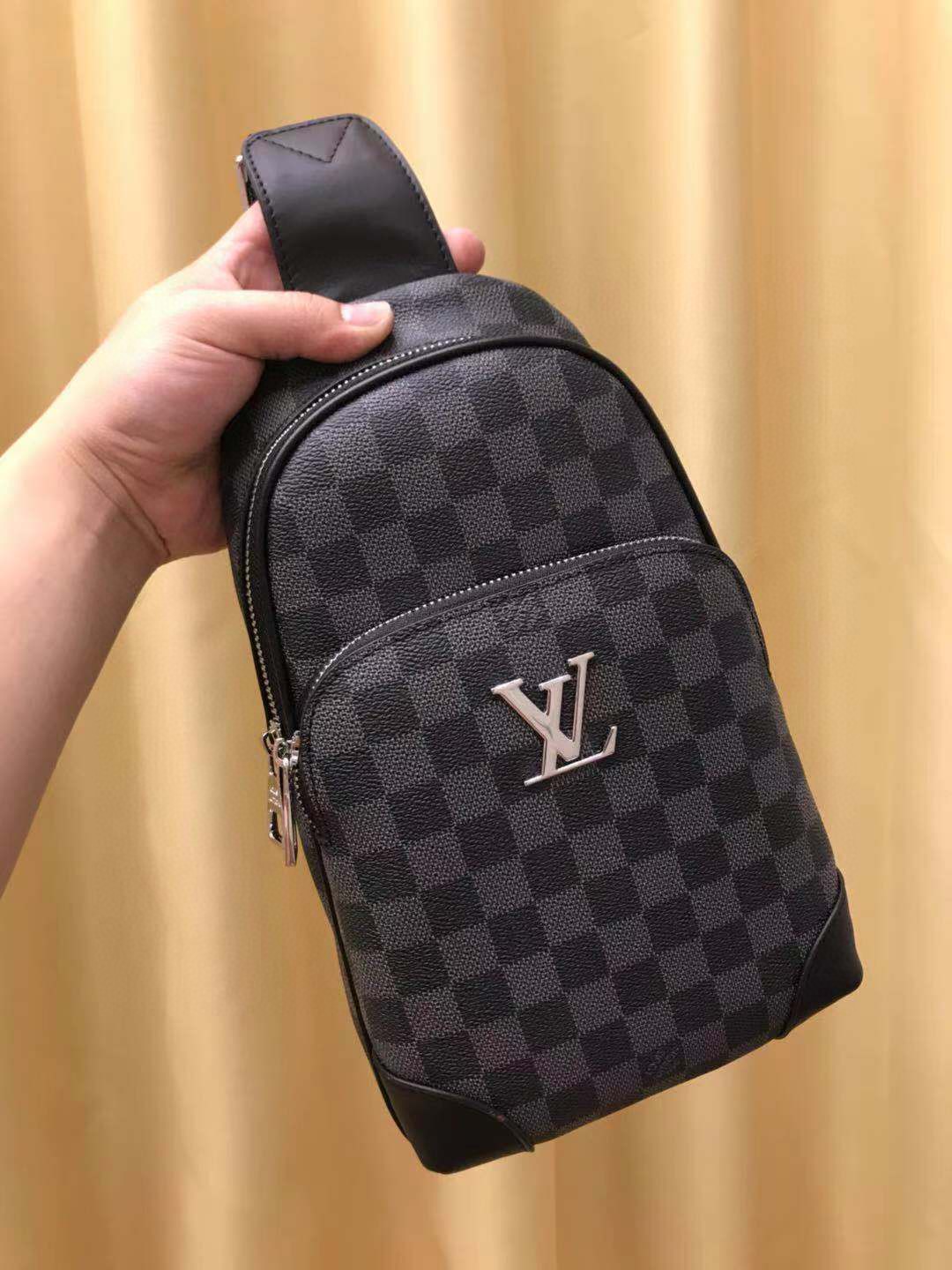 LOUIS VUITTON ルイヴィトン ウェストポーチ
