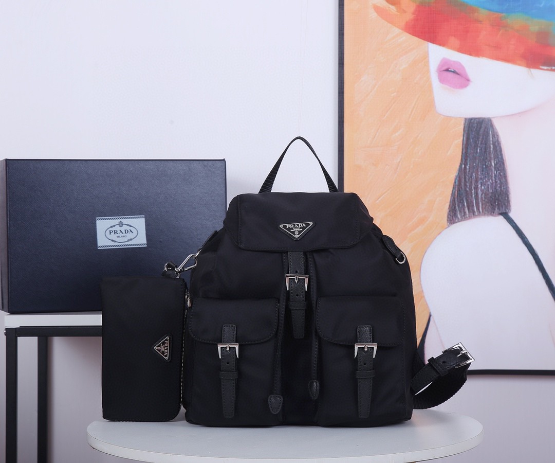 PRADA プラダ 新作ナイロン 後背包 リュック