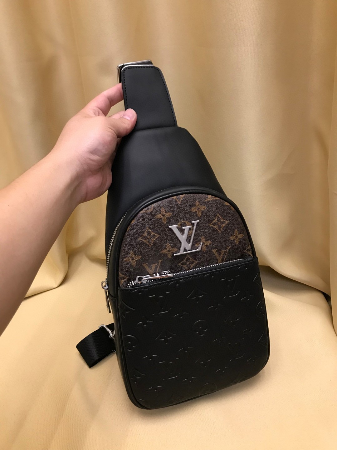 LOUIS VUITTON ルイヴィトン ウェストポーチ 2111