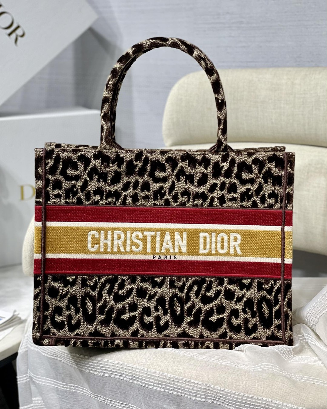 Best品質クリスチャンディオールBook Tote M トートバッグ