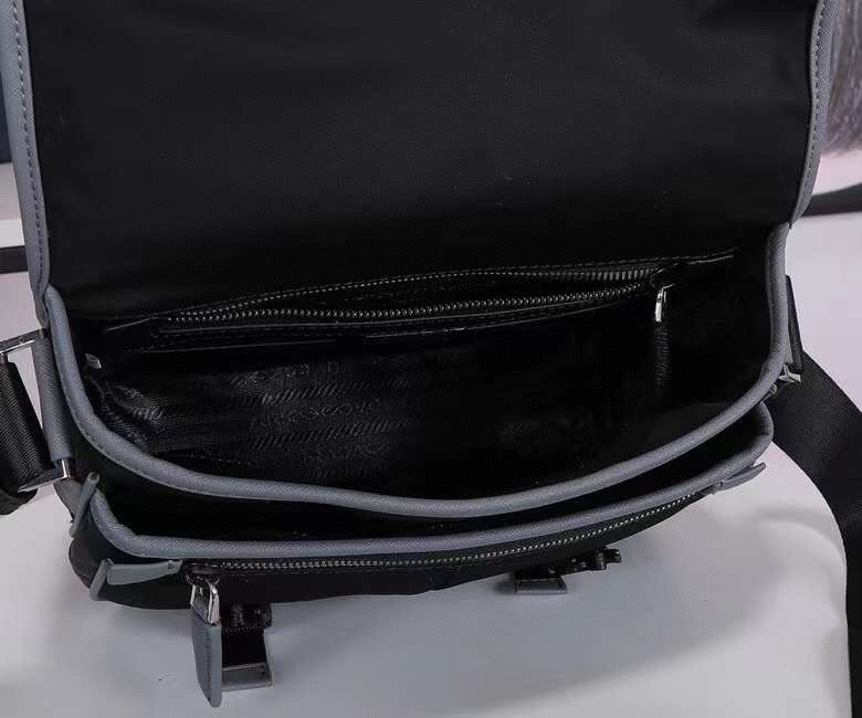 PRADA プラダ 新作通販 26 メンズ ショルダーバッグ