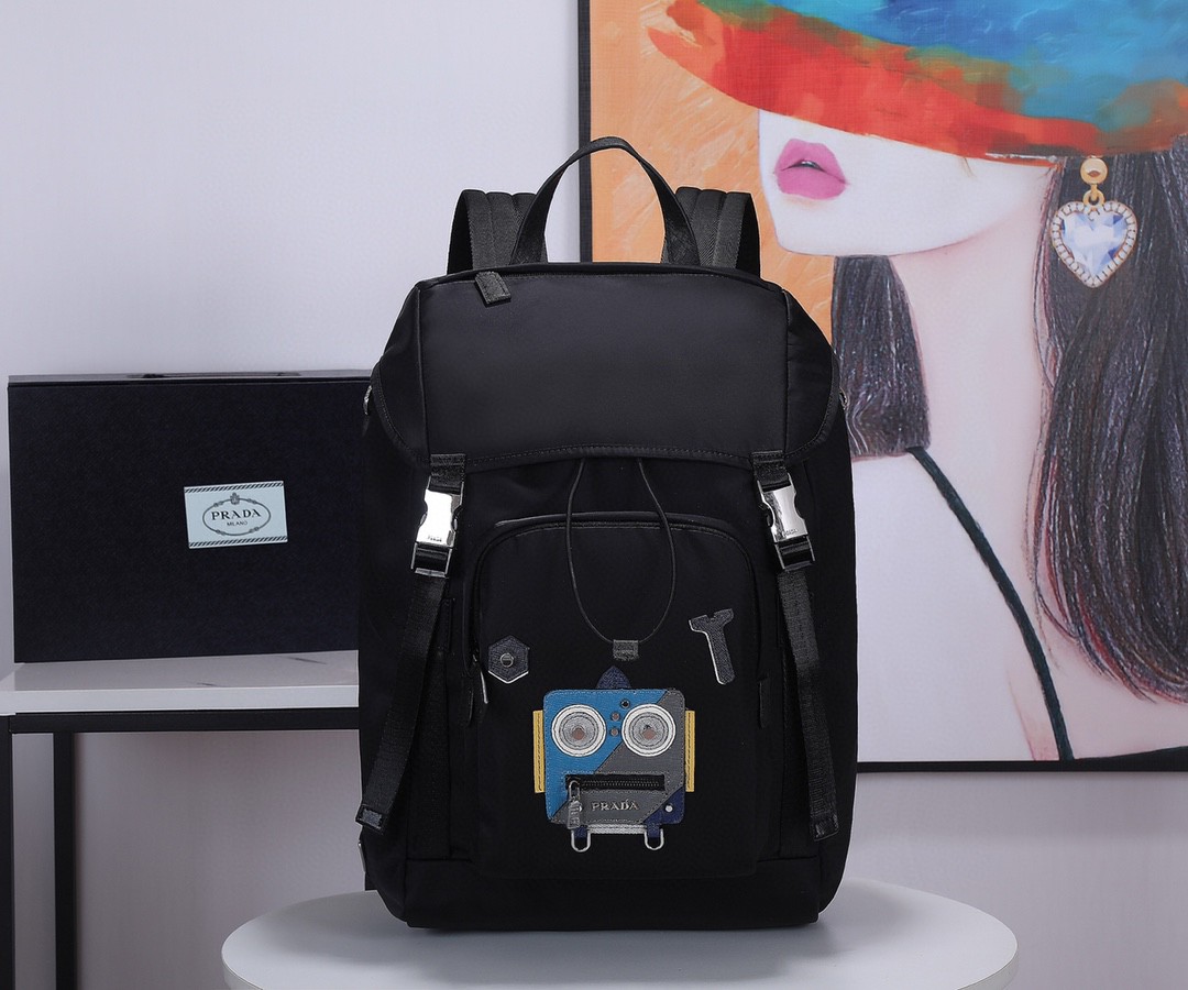 PRADA プラダ 2021新作通販 後背包 リュック 男女兼用