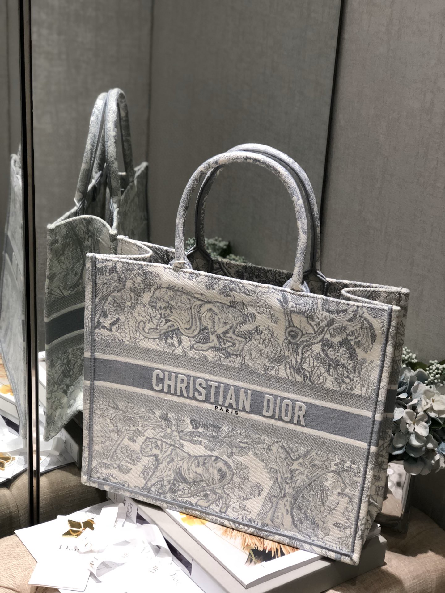 クリスチャンディオール 新品 大サイズ ショッピングバッグ