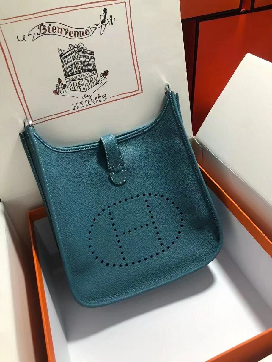 新作 HERMES(エルメス) エヴリン28 ショルダーバッグ