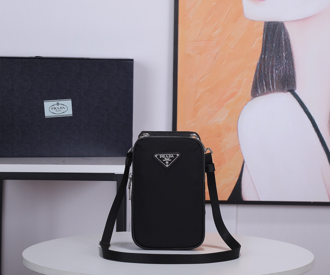 PRADA プラダ 2021新作通販 携帯バッグ 男女兼用