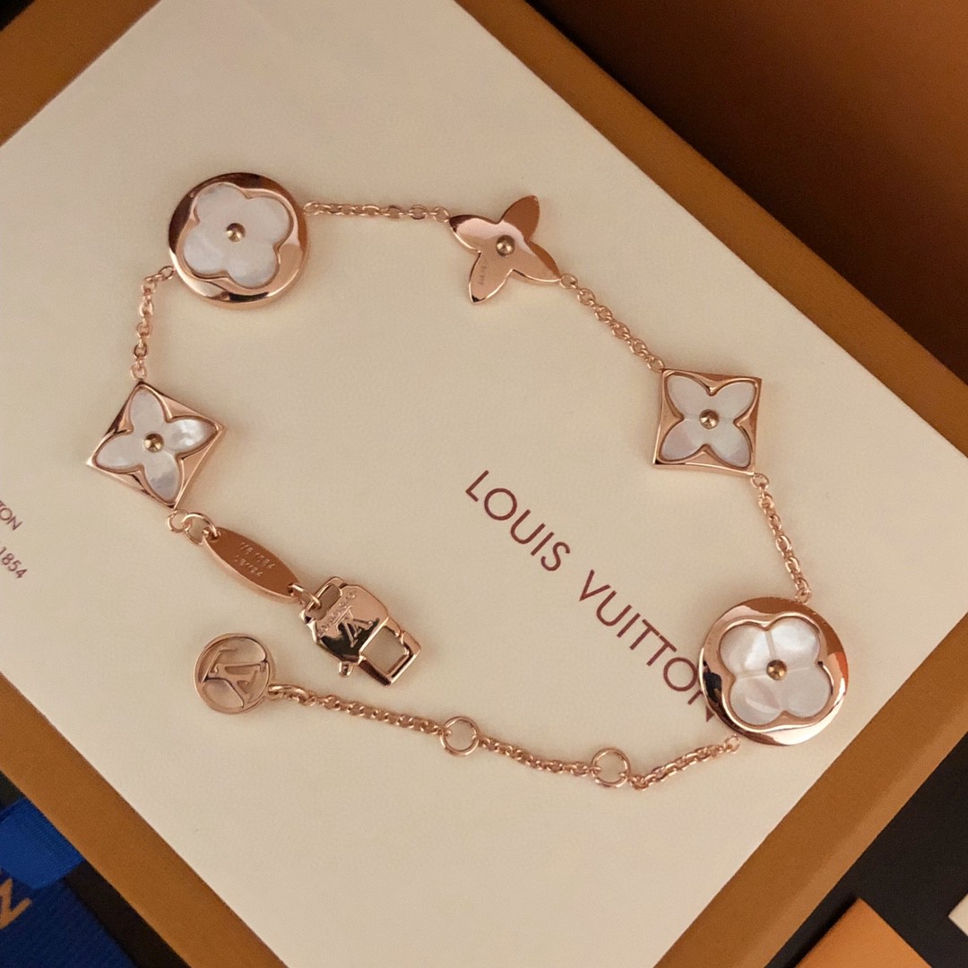 LV ルイヴィトン 今季の新作 ブレスレット.カフブレス