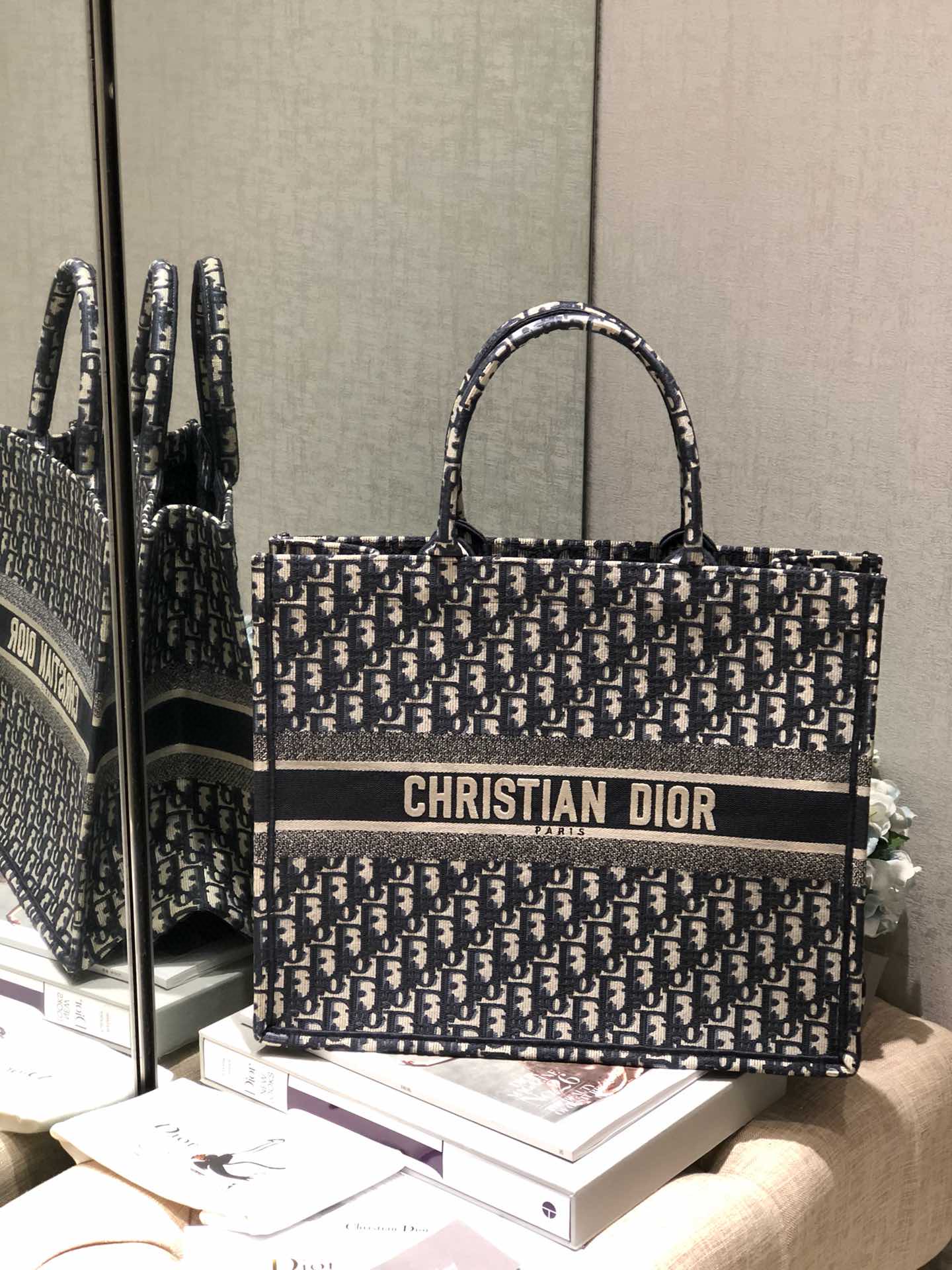 クリスチャンディオール 新品 大サイズ ショッピングバッグ