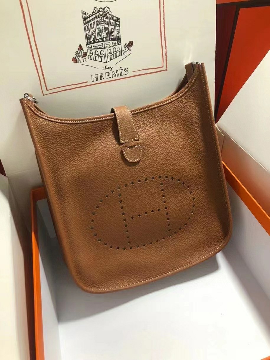 新作 HERMES(エルメス) エヴリン28 ショルダーバッグ