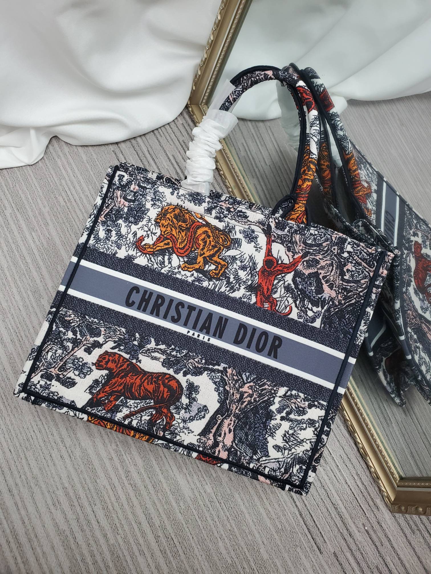 クリスチャンディオール 新品 大サイズ ショッピングバッグ