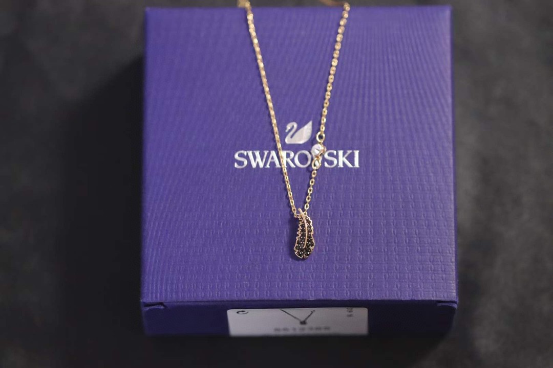 Swarovski スワロフスキー 超美品 ネックレス ペンダント