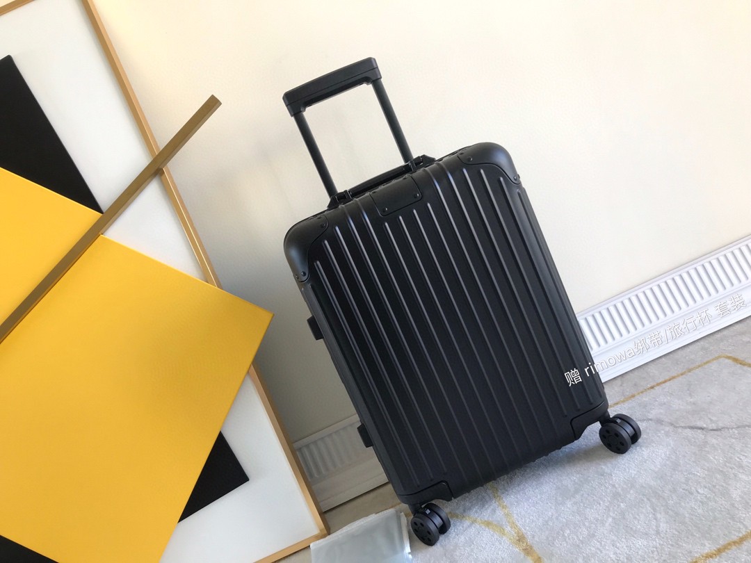 Rimowa リモワ スーツケース 22インチ 2107