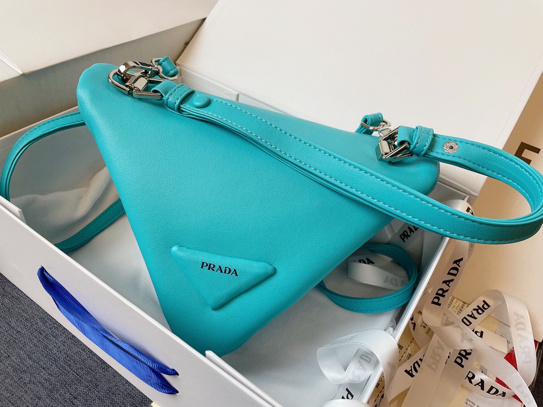 PRADAプラダ 2021新作通販 女性 ミニショルダーバッグ 2108