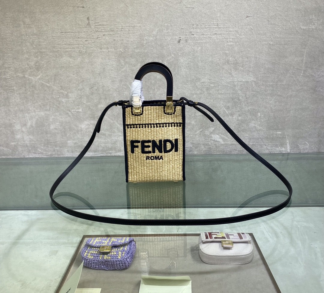 FENDI フェンディ 新作通販 ミニショルダーバッグ