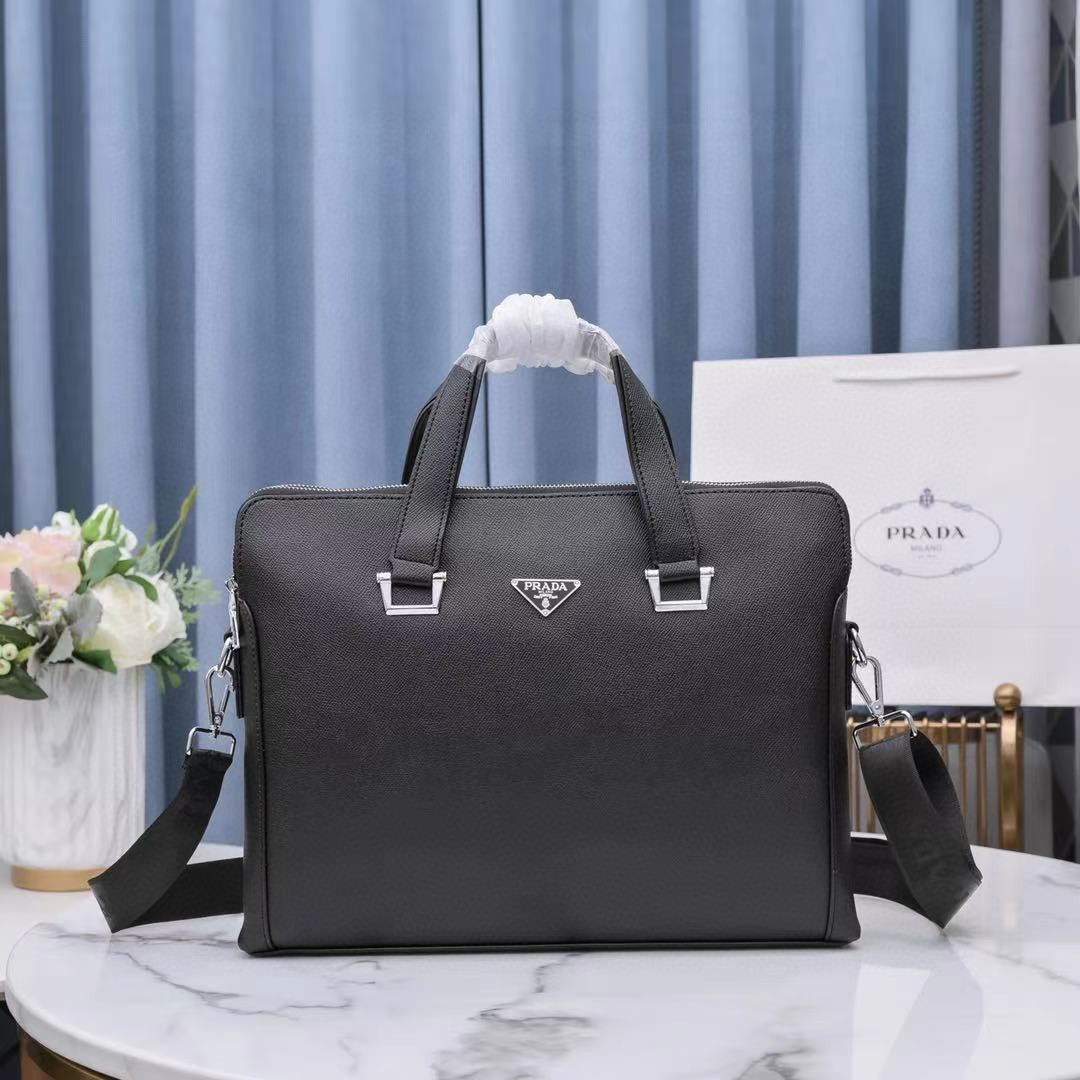PRADA プラダ 新作2WAYショルダーバッグ