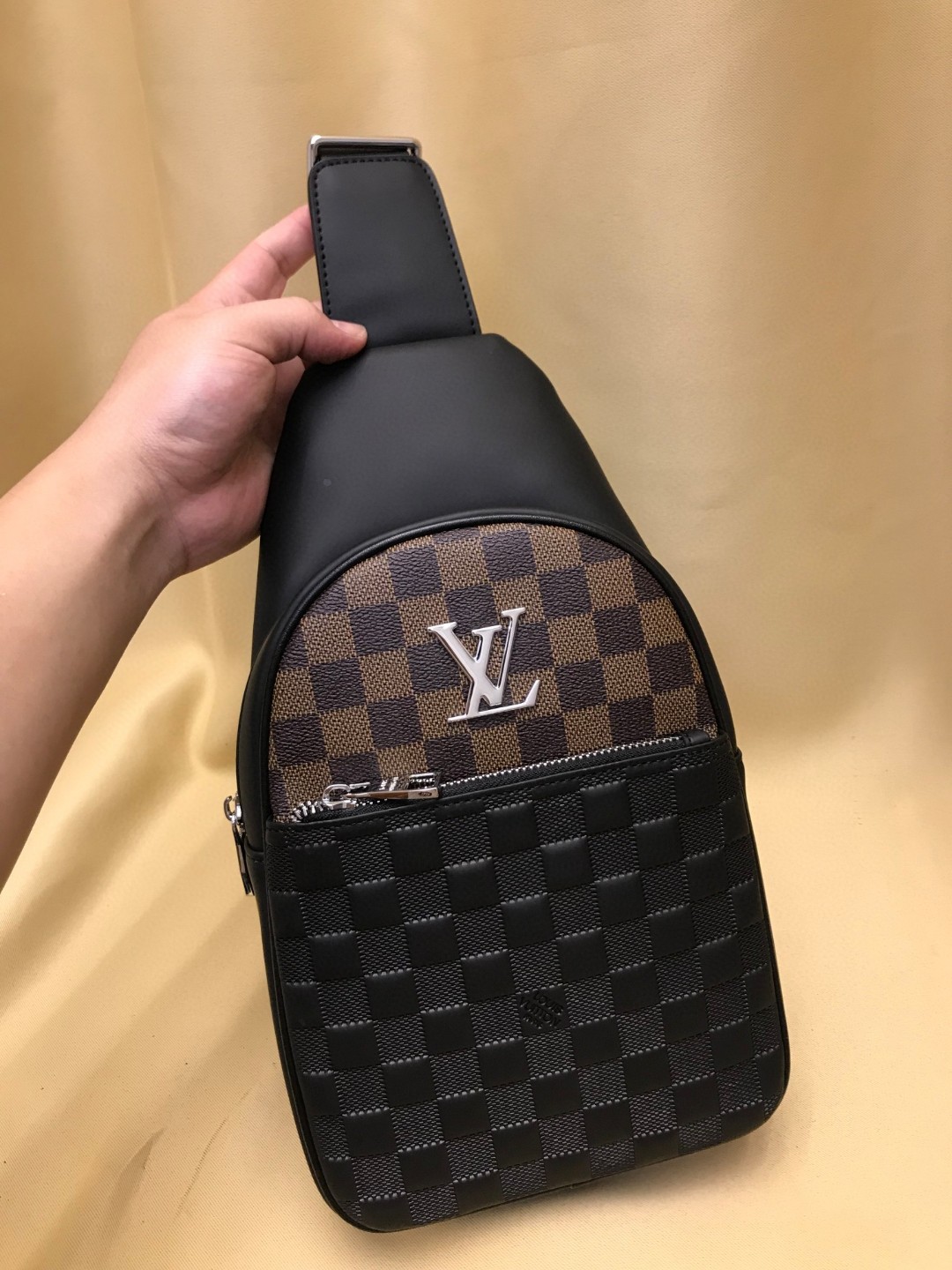 LOUIS VUITTON ルイヴィトン ウェストポーチ 2111