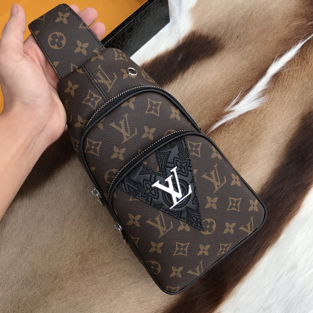 LOUIS VUITTON ルイヴィトン ウェストポーチ 2111