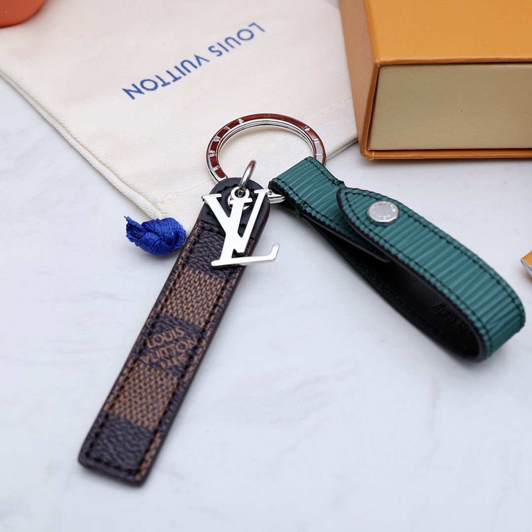 LOUIS VUITTON ルイヴィトン テ キーリング 小物 2106AO