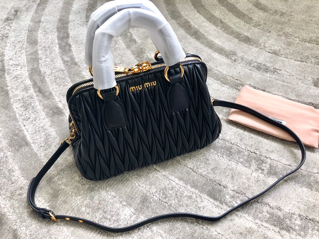 MIUMIU ミュウミュウ 新作通販 2WAY ショルダーバッグ
