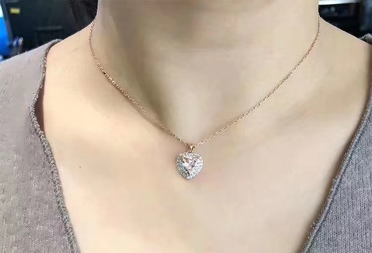 Swarovski スワロフスキー 超美品 ネックレス ペンダント