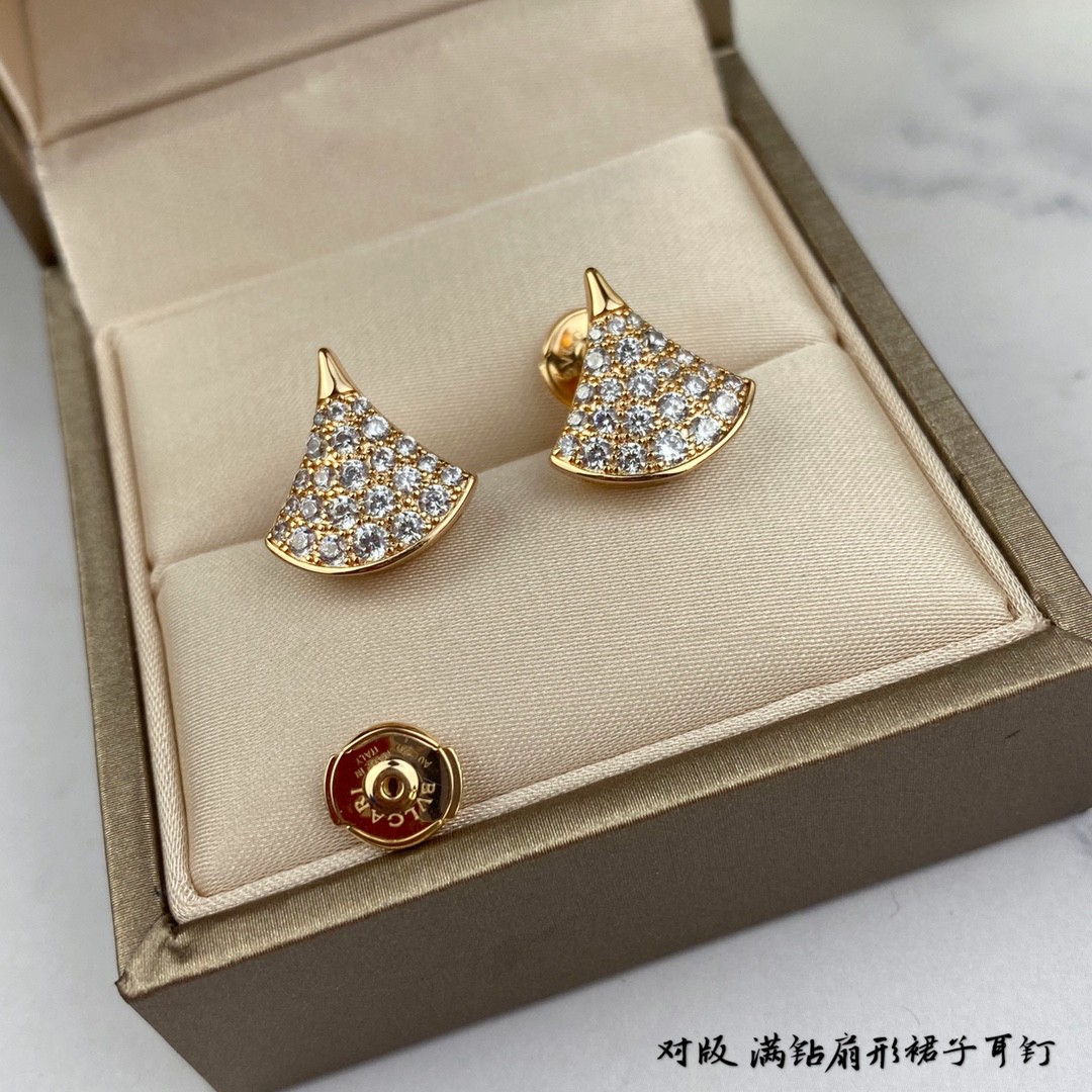 今季の新作 BVLGARI ブルガリ ピアス イアリング